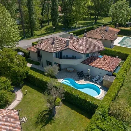 Villa Cara *