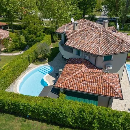 Cara Albarella Island