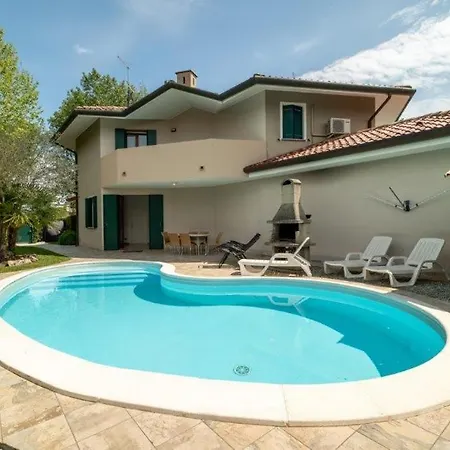 Cara Villa Albarella Island